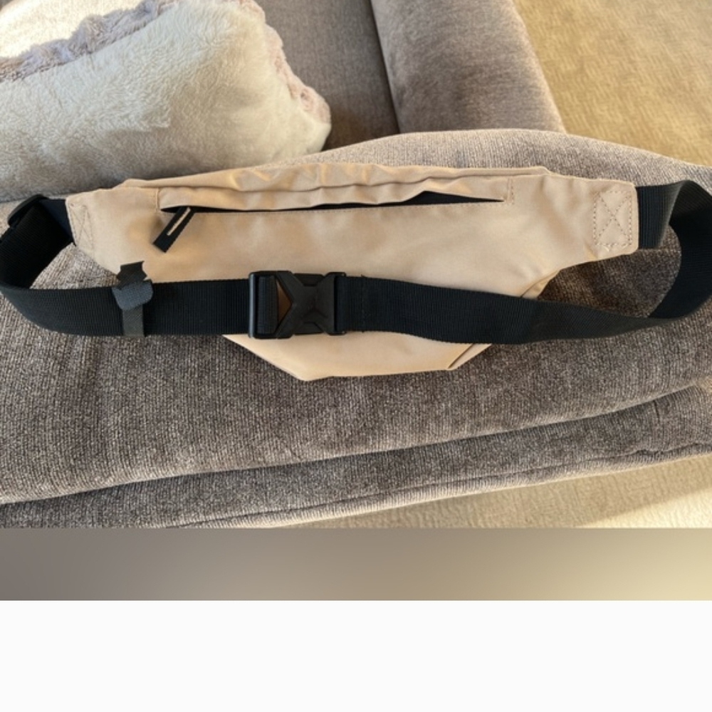 New Mens Jordan Tan Waist Bag Fanny Pack Size Large - Picture 4 of 11